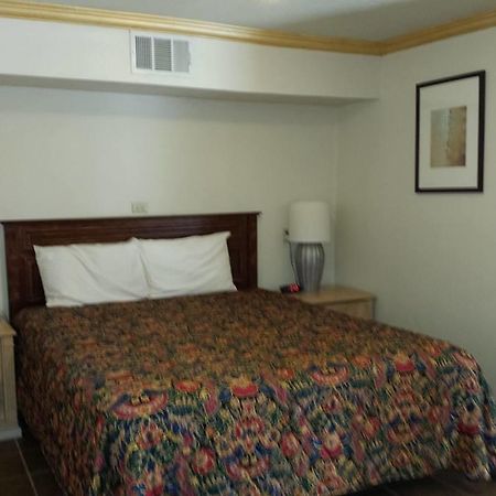 Brunner'S Inn And Suites Ел Сентро Екстериор снимка